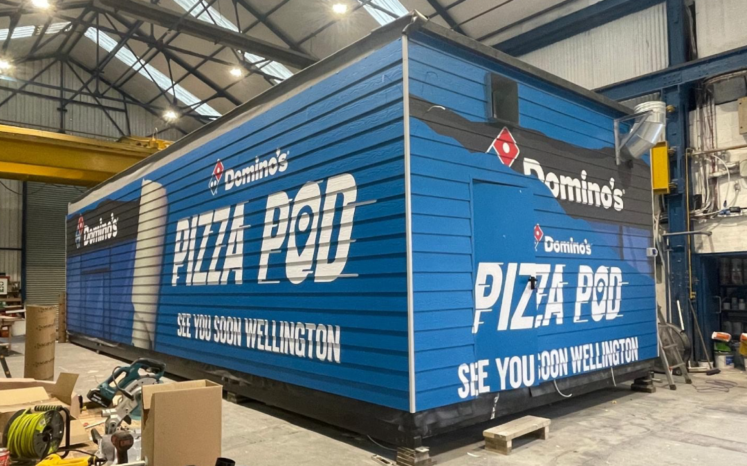Domino’s Modular Store Wrap